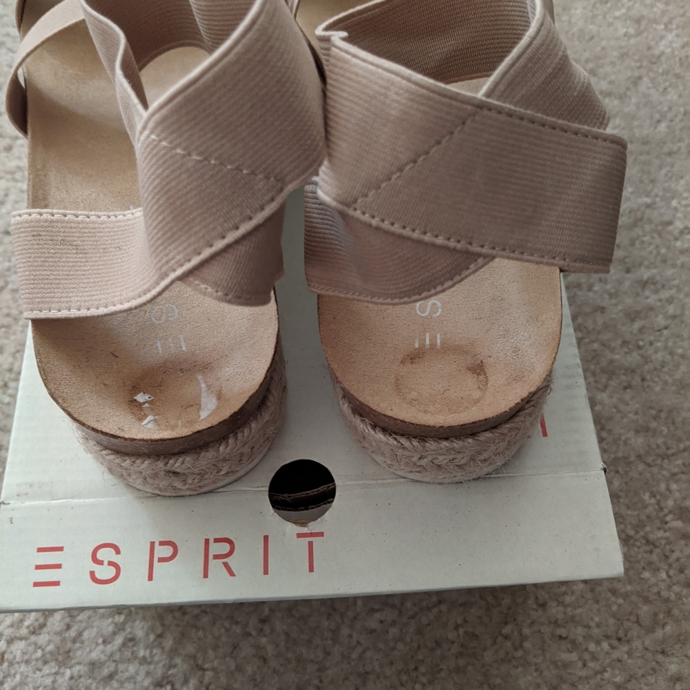 ESPRIT - Picture 3 of 6
